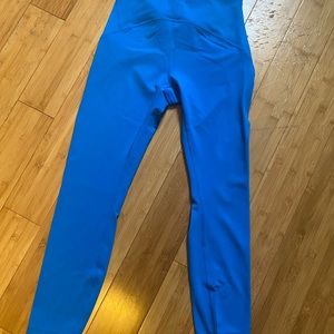 Lululemon blue crop yoga pants
